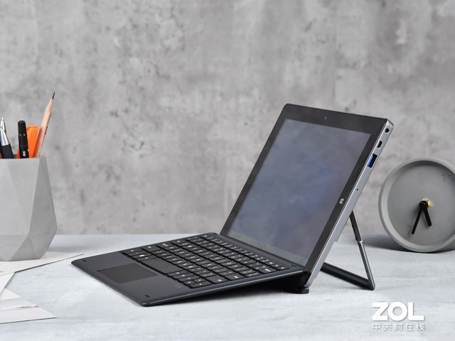 中柏ezpad go m拆装两用 轻薄设计方便出行