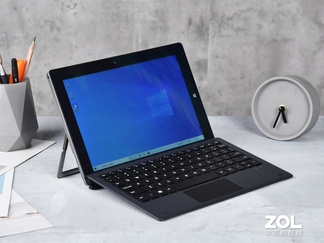 中柏ezpad go m拆装两用 轻薄设计方便出行