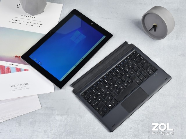 中柏ezpad go m拆装两用 轻薄设计方便出行